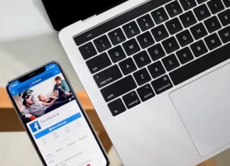 Ako aktualizovať profil na Facebooku bez zverejnenia