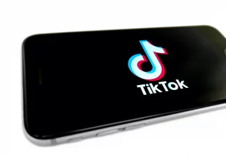 Ako pridať vlastné nálepky na TikTok