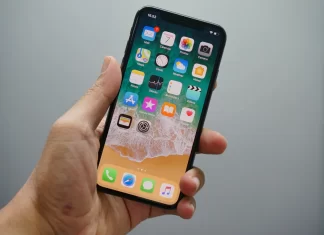 Ako zrušiť obľúbený kontakt v zariadení iPhone